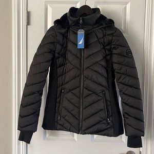BRAND NEW! Nautica winter puffer coat with detachable hood.
